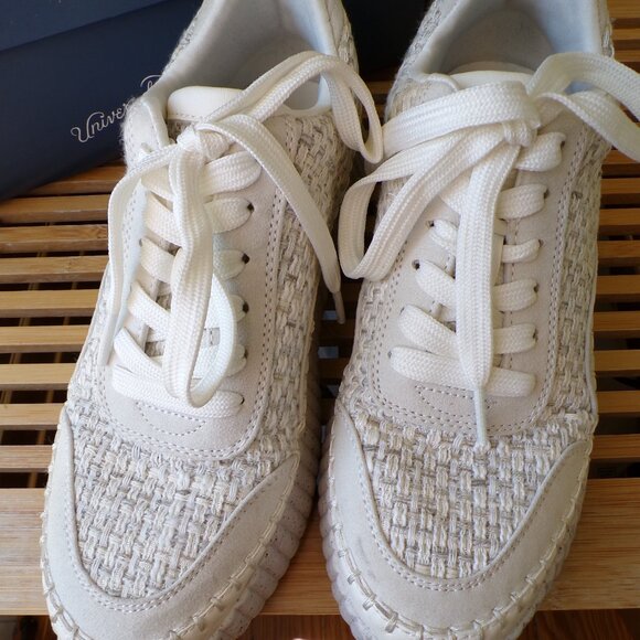 Universal Thread Persephone White Sneakers Memory Foam Women's Size 7 - Picture 4 of 14